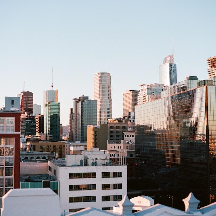 Parents evaluating schools in Spain